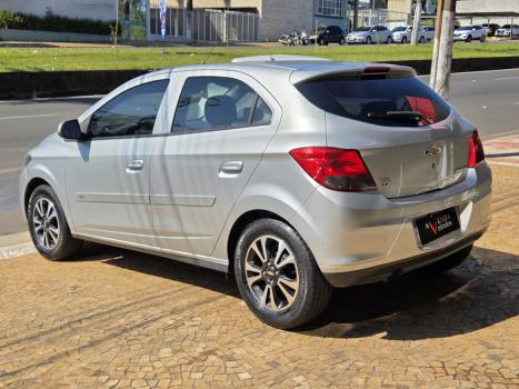 CHEVROLET Onix Hatch 1.4 4P FLEX LTZ, Foto 3