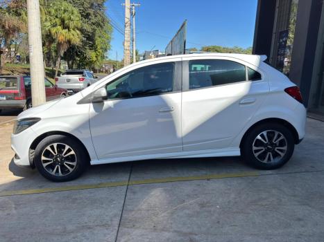 CHEVROLET Onix Hatch 1.4 4P FLEX LTZ, Foto 2