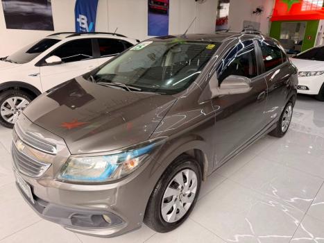 CHEVROLET Onix Hatch 1.4 4P FLEX LT, Foto 1