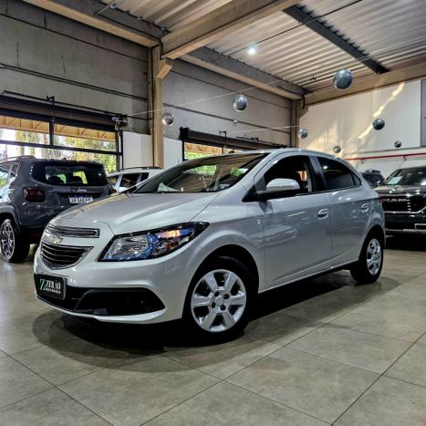 CHEVROLET Onix Hatch 1.4 4P FLEX LT, Foto 3