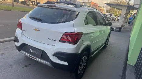 CHEVROLET Onix Hatch 1.4 4P FLEX ACTIV, Foto 5