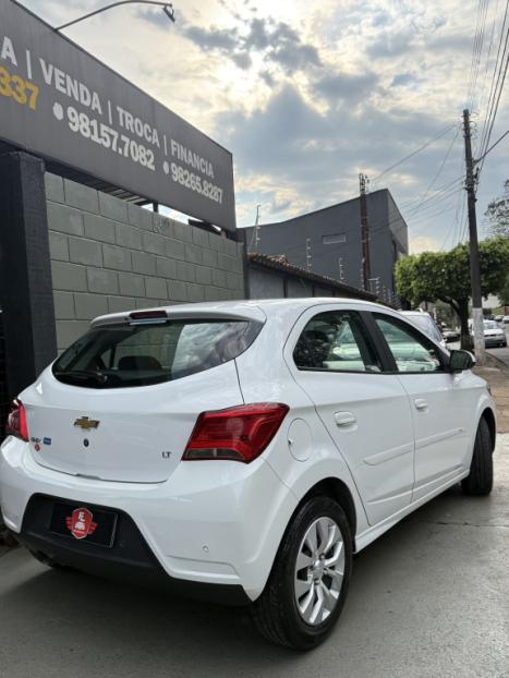 CHEVROLET Onix Hatch 1.4 4P FLEX LT AUTOMÁTICO, Foto 4
