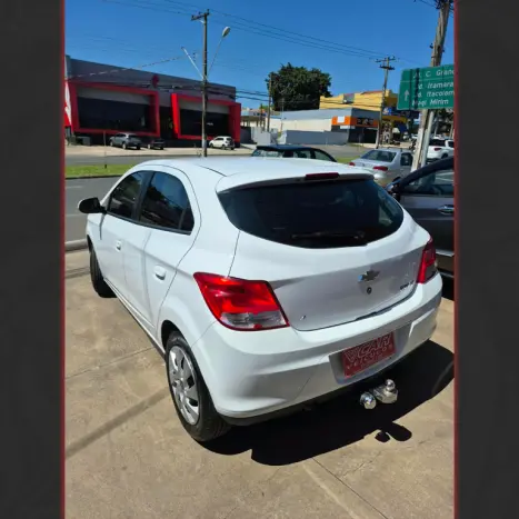 CHEVROLET Onix Hatch 1.4 4P FLEX LT, Foto 4