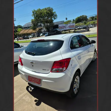 CHEVROLET Onix Hatch 1.4 4P FLEX LT, Foto 5