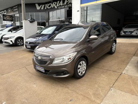 CHEVROLET Onix Hatch 1.4 4P FLEX LT, Foto 2