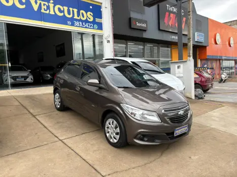 CHEVROLET Onix Hatch 1.4 4P FLEX LT, Foto 4