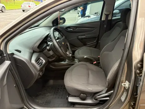 CHEVROLET Onix Hatch 1.4 4P FLEX LT, Foto 9