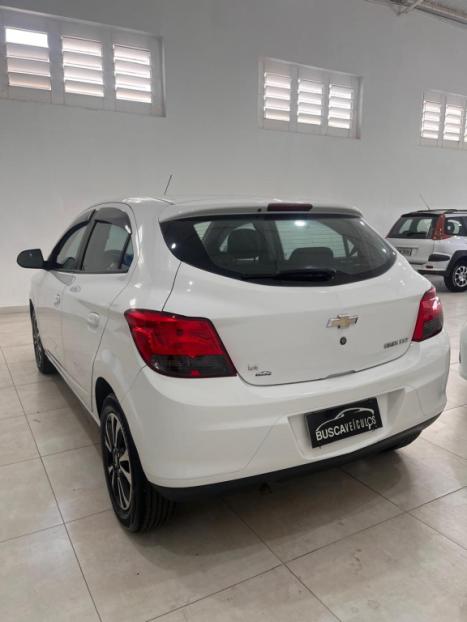 CHEVROLET Onix Hatch 1.4 4P FLEX LTZ, Foto 5