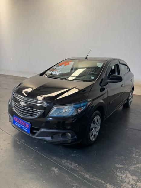CHEVROLET Onix Hatch 1.4 4P FLEX LT, Foto 5