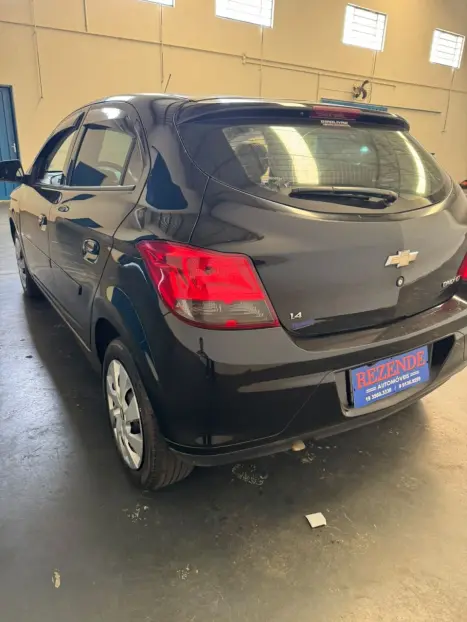 CHEVROLET Onix Hatch 1.4 4P FLEX LT, Foto 9