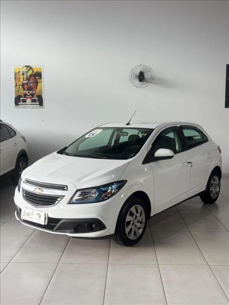 CHEVROLET Onix Hatch 1.4 4P FLEX LT, Foto 3