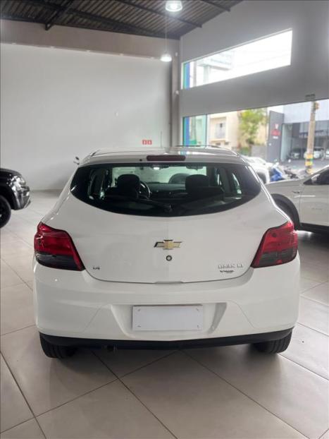 CHEVROLET Onix Hatch 1.4 4P FLEX LT, Foto 4