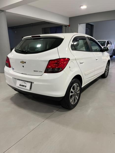 CHEVROLET Onix Hatch 1.4 4P FLEX LTZ, Foto 4
