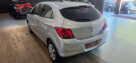 CHEVROLET Onix Hatch 1.4 4P FLEX LT, Foto 3
