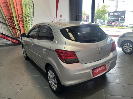 CHEVROLET Onix Hatch 1.4 4P FLEX LT, Foto 6