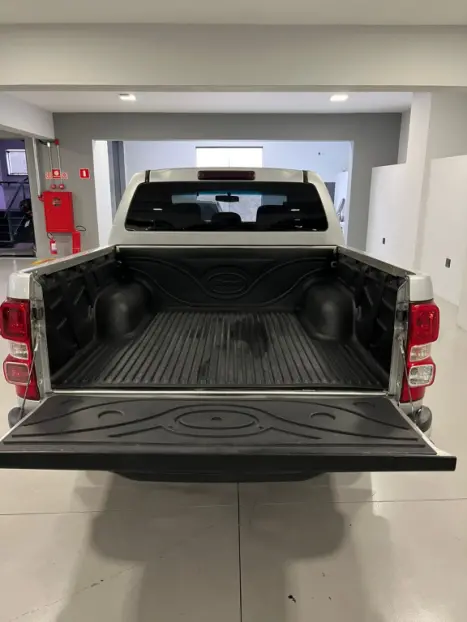 CHEVROLET S10 2.8 16V LS CABINE DUPLA 4X4 TURBO DIESEL, Foto 9