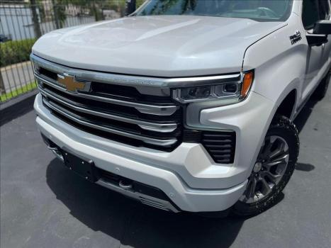 CHEVROLET Silverado 5.3 V8 1500 HIGH COUNTRY CABINE DUPLA 4X4 AUTOM�TICO, Foto 3