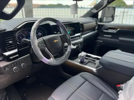 CHEVROLET Silverado 5.3 V8 1500 HIGH COUNTRY CABINE DUPLA 4X4 AUTOM�TICO, Foto 13