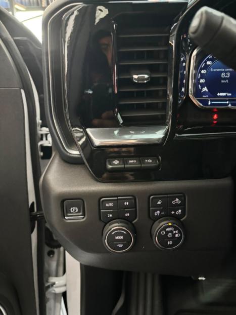 CHEVROLET Silverado 5.3 V8 1500 HIGH COUNTRY CABINE DUPLA 4X4 AUTOM�TICO, Foto 11