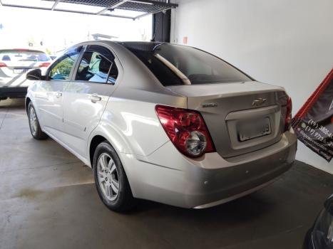 CHEVROLET Sonic Sedan 1.6 16V 4P LT FLEX AUTOM�TICO, Foto 3