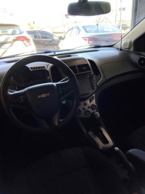 CHEVROLET Sonic Sedan 1.6 16V 4P LT FLEX AUTOM�TICO, Foto 6