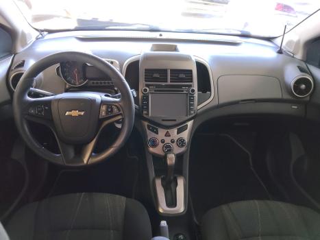 CHEVROLET Sonic Sedan 1.6 16V 4P LT FLEX AUTOM�TICO, Foto 9