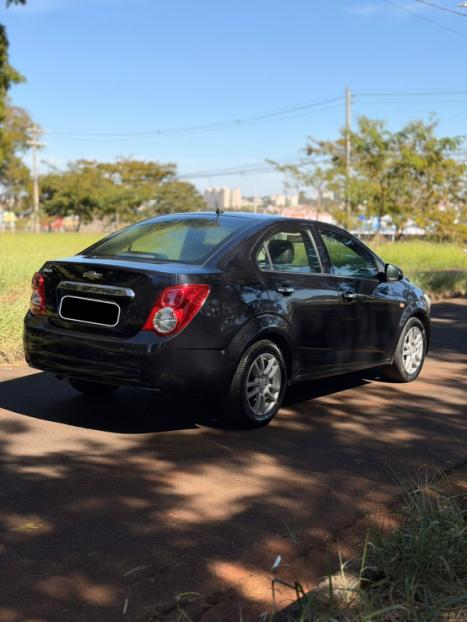 CHEVROLET Sonic Sedan 1.6 16V 4P LTZ FLEX AUTOM�TICO, Foto 3