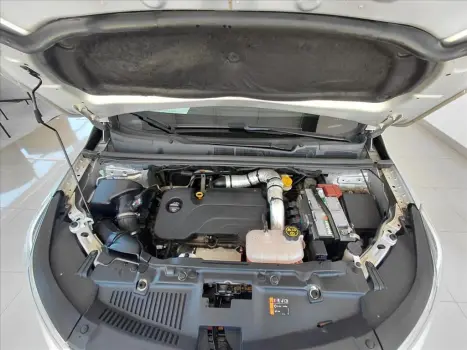 CHEVROLET Tracker 1.4 16V 4P FLEX PREMIER TURBO AUTOMÁTICO, Foto 11 CHEVROLET Tracker 1.4 16V 4P FLEX PREMIER TURBO AUTOMÁTICO, Foto 11