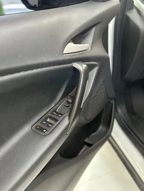 CHEVROLET Tracker 1.0 12V 4P FLEX TURBO LT AUTOM�TICO, Foto 8