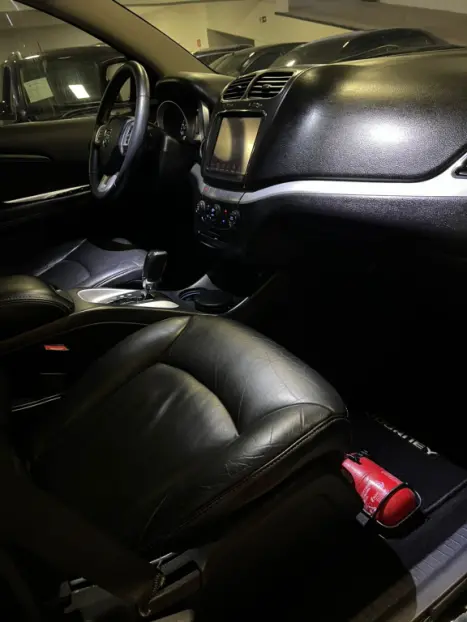 DODGE Journey 3.6 V6 24V 4P SXT AUTOM�TICO, Foto 15