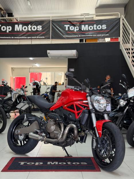 DUCATI Monster 821 ABS, Foto 1