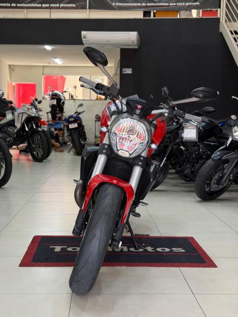 DUCATI Monster 821 ABS, Foto 5