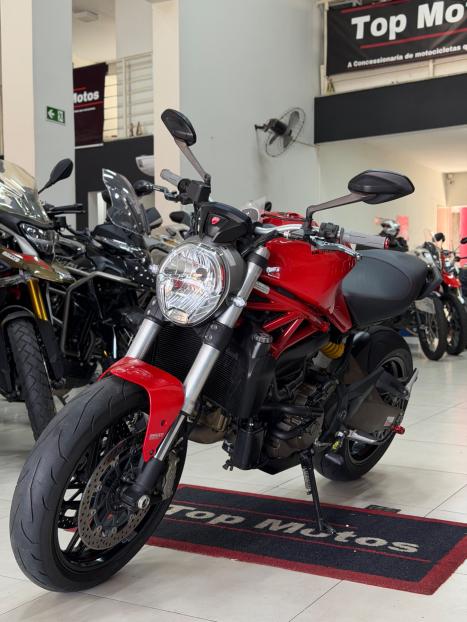 DUCATI Monster 821 ABS, Foto 6
