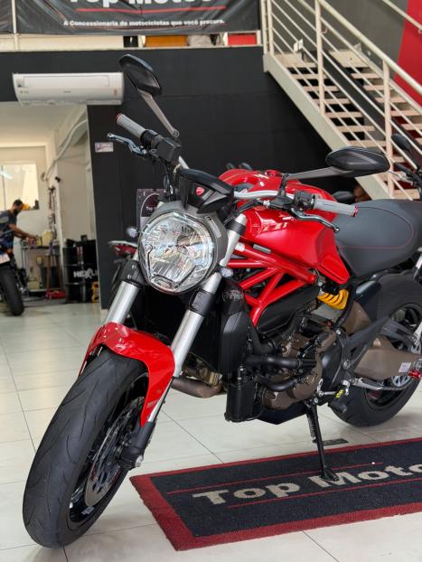 DUCATI Monster 821 ABS, Foto 8