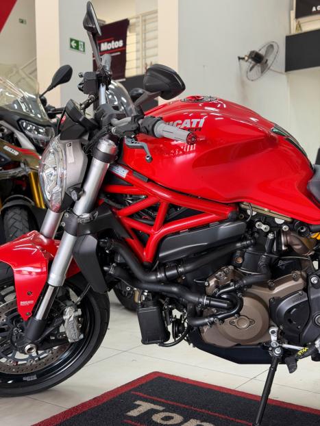 DUCATI Monster 821 ABS, Foto 9