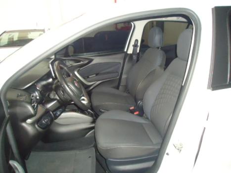 FIAT Argo 1.8 4P FLEX E.TORQ PRECISION AUTOM�TICO, Foto 2