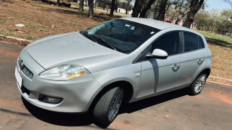 FIAT Bravo 1.8 16V 4P FLEX ABSOLUTE DUALOGIC AUTOMATIZADO, Foto 2