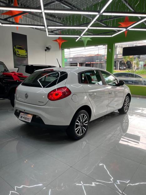 FIAT Bravo 1.8 16V 4P ESSENCE FLEX, Foto 3