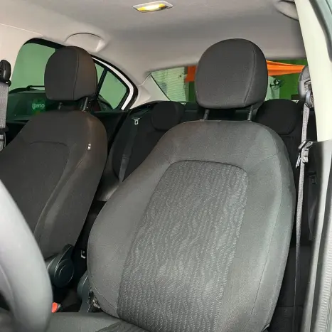 FIAT Cronos 1.3 4P FLEX, Foto 15