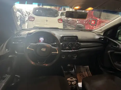 FIAT Cronos 1.3 4P FLEX, Foto 2