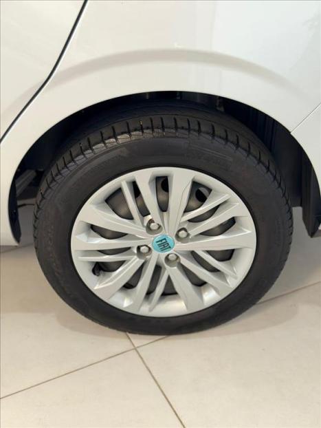 FIAT Cronos 1.3 4P FLEX DRIVE AUTOM�TICO CVT, Foto 12