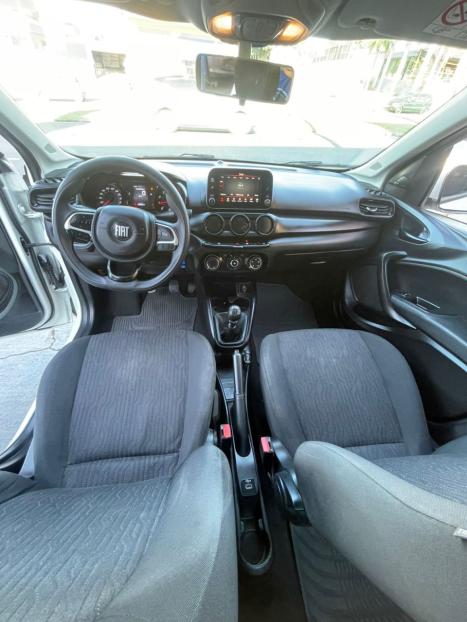 FIAT Cronos 1.3 4P FLEX, Foto 2