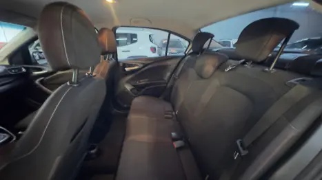 FIAT Cronos 1.8 4P FLEX PRECISION AUTOM�TICO, Foto 16