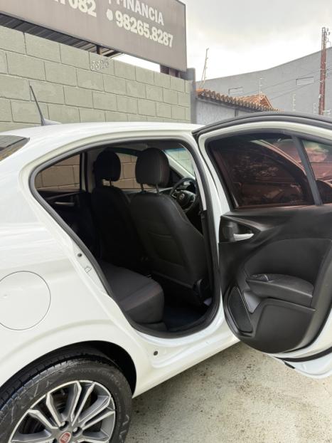 FIAT Cronos 1.8 4P FLEX PRECISION AUTOMÁTICO, Foto 4