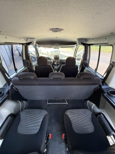 FIAT Doblo 1.8 16V 4P FLEX ESSENCE 7 LUGARES, Foto 4