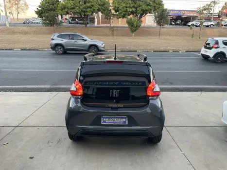 FIAT Mobi 1.0 4P FLEX EVO TREKKING, Foto 4 FIAT Mobi 1.0 4P FLEX EVO TREKKING, Foto 4