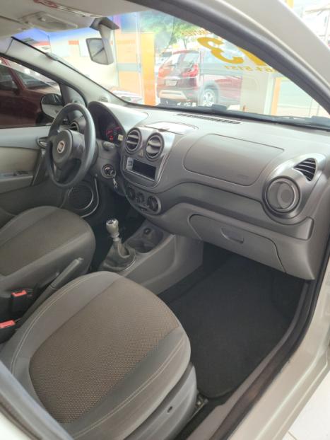 FIAT Palio 1.6 16V 4P FLEX ESSENCE, Foto 8