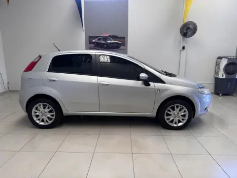 FIAT Punto 1.4 4P FLEX ATTRACTIVE ITALIA, Foto 2