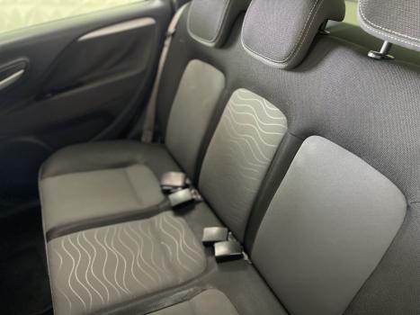 FIAT Punto 1.6 16V 4P ESSENCE FLEX, Foto 6