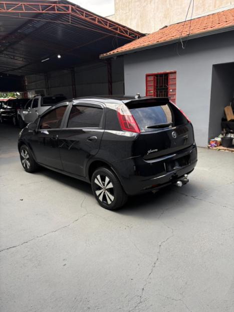 FIAT Punto 1.8 4P HLX FLEX, Foto 4